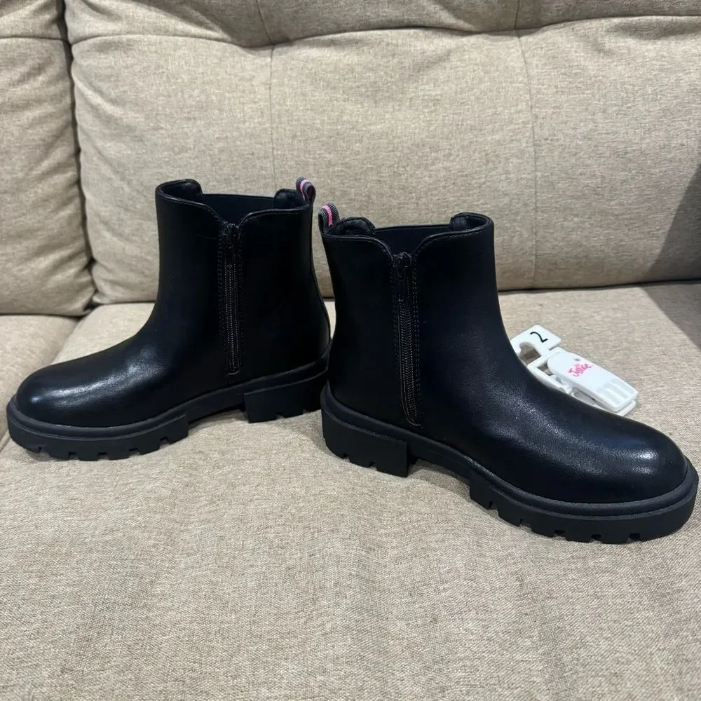 Justice Little Girl & Big Girl Chelsea Lug Bottom Boot, Size 2